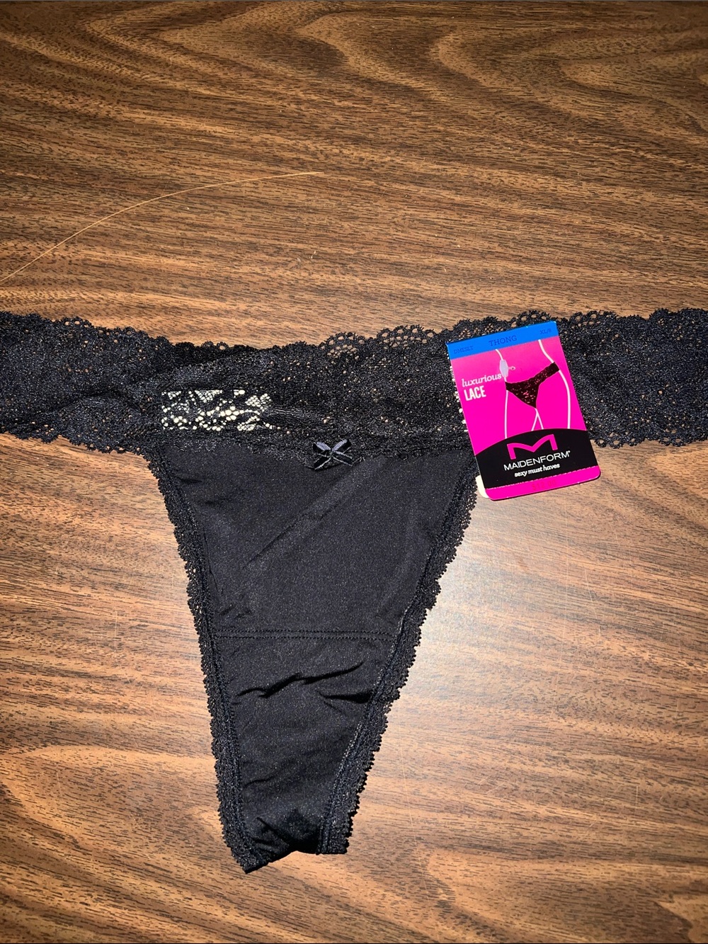 NWT Wimen’s Black Lace Thong with Scalloped Waistband